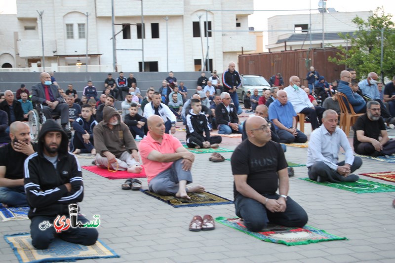 فيديو: شعائر  صلاة  وخطبة عيد الفطر  من مسجد صلاح الدين والشيخ اشرف عيسى يؤكد : حال مجتمعنا لا يُبشر بخير ... العنف والجريمة احتلا عقول شبابنا لبعدهم عن دينهم       